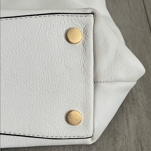 MICHAEL MICHAEL KORS
Evie White Large Pebbled Leather Shoulder Hobo Bag Gold - Picture 16 of 16